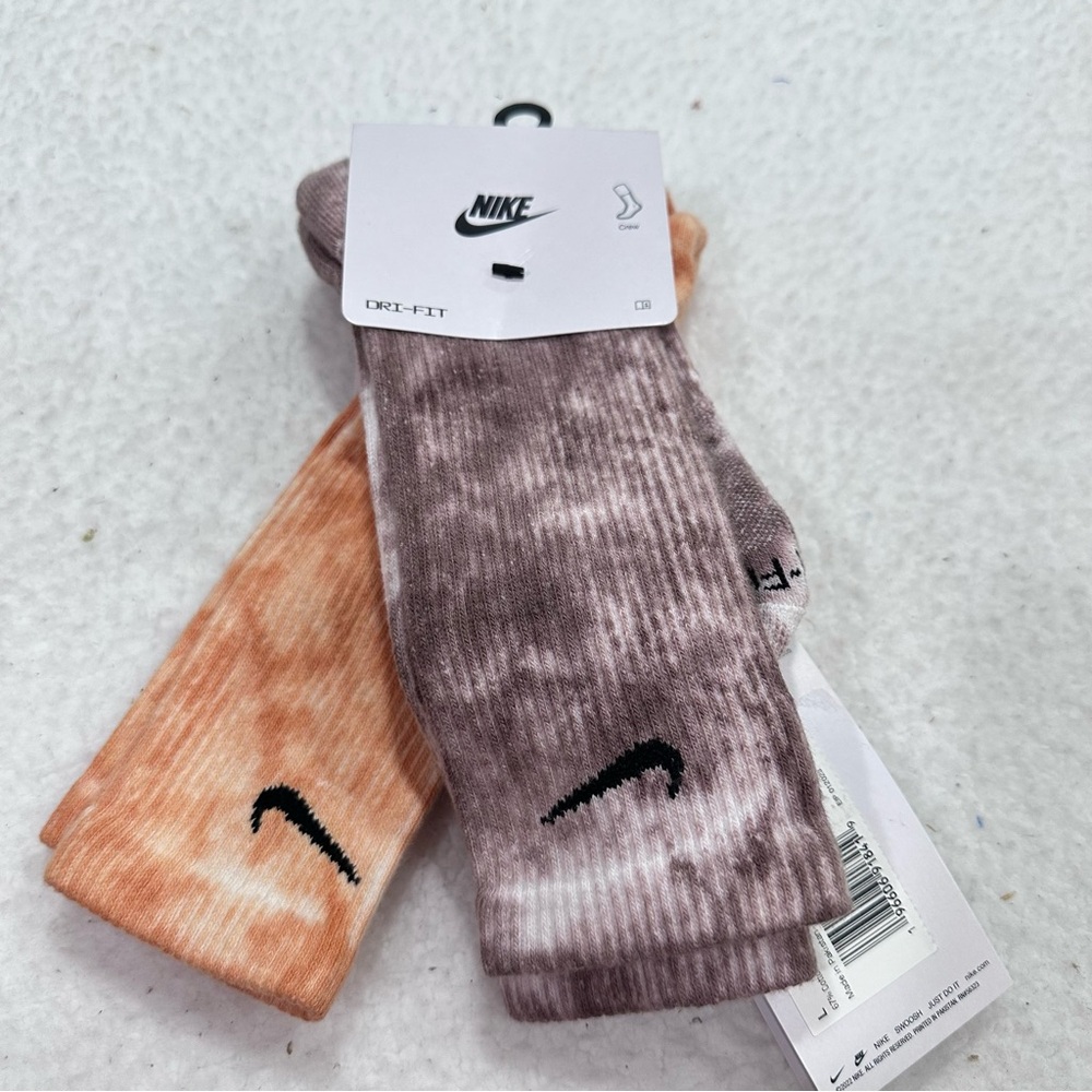 Nike Tie-Dye Socks - Picture 2 of 8